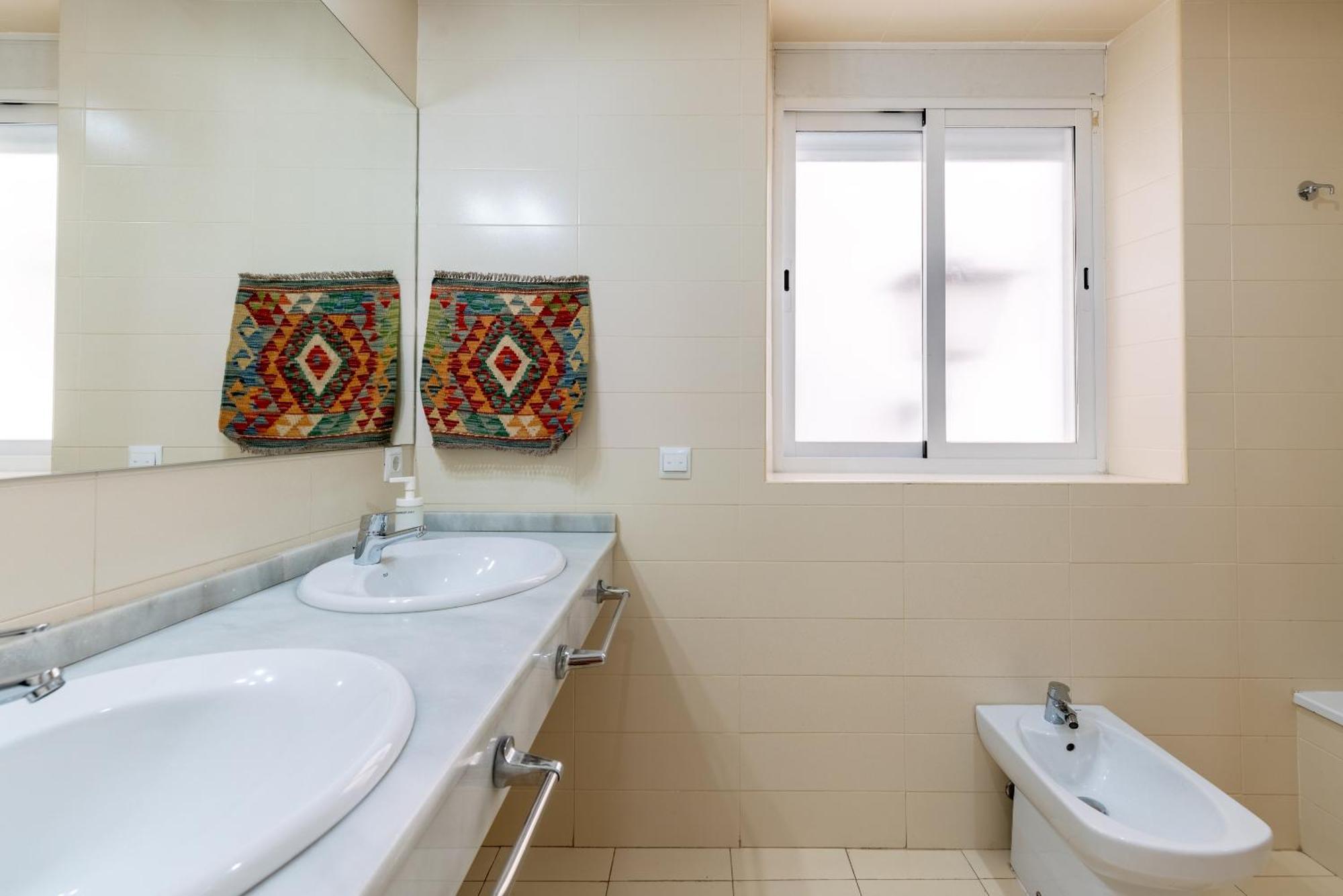 סביליה Veoapartment Alhondiga Primero מראה חיצוני תמונה